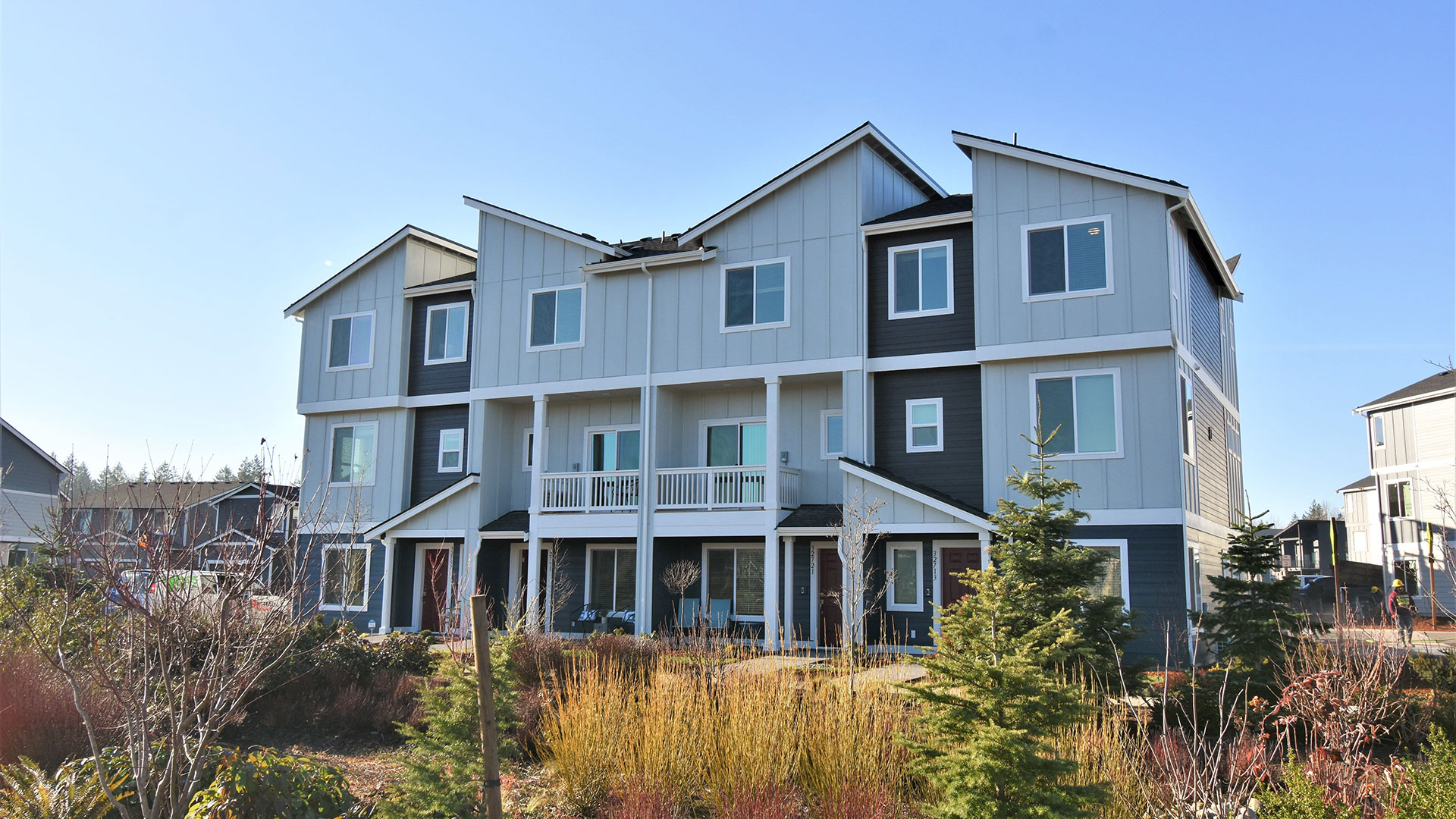 Ten Trails Townhomes Exterior Jan2022 3 Social min 1