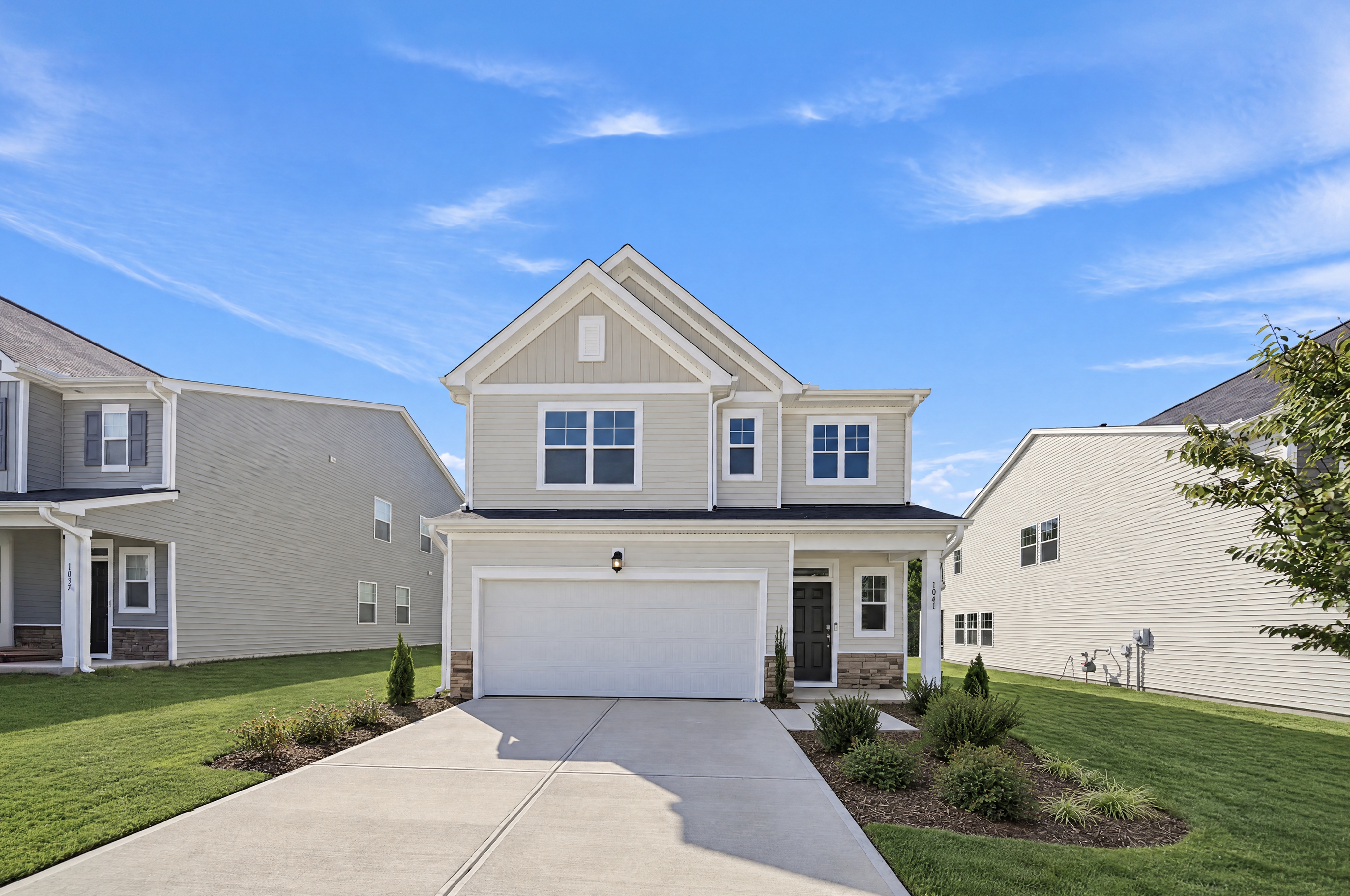 1041 RED FINCH WAY
