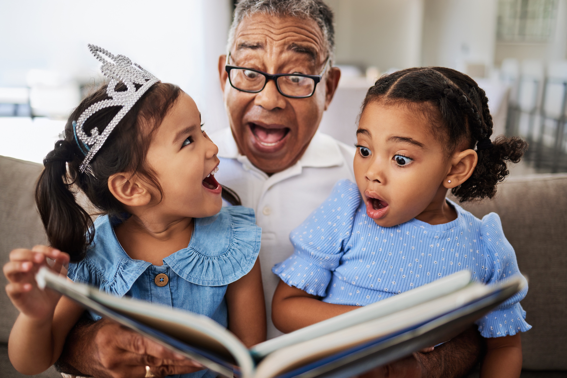 N Pic Grandparents Home Grandfather Granddaughters Reading Book
