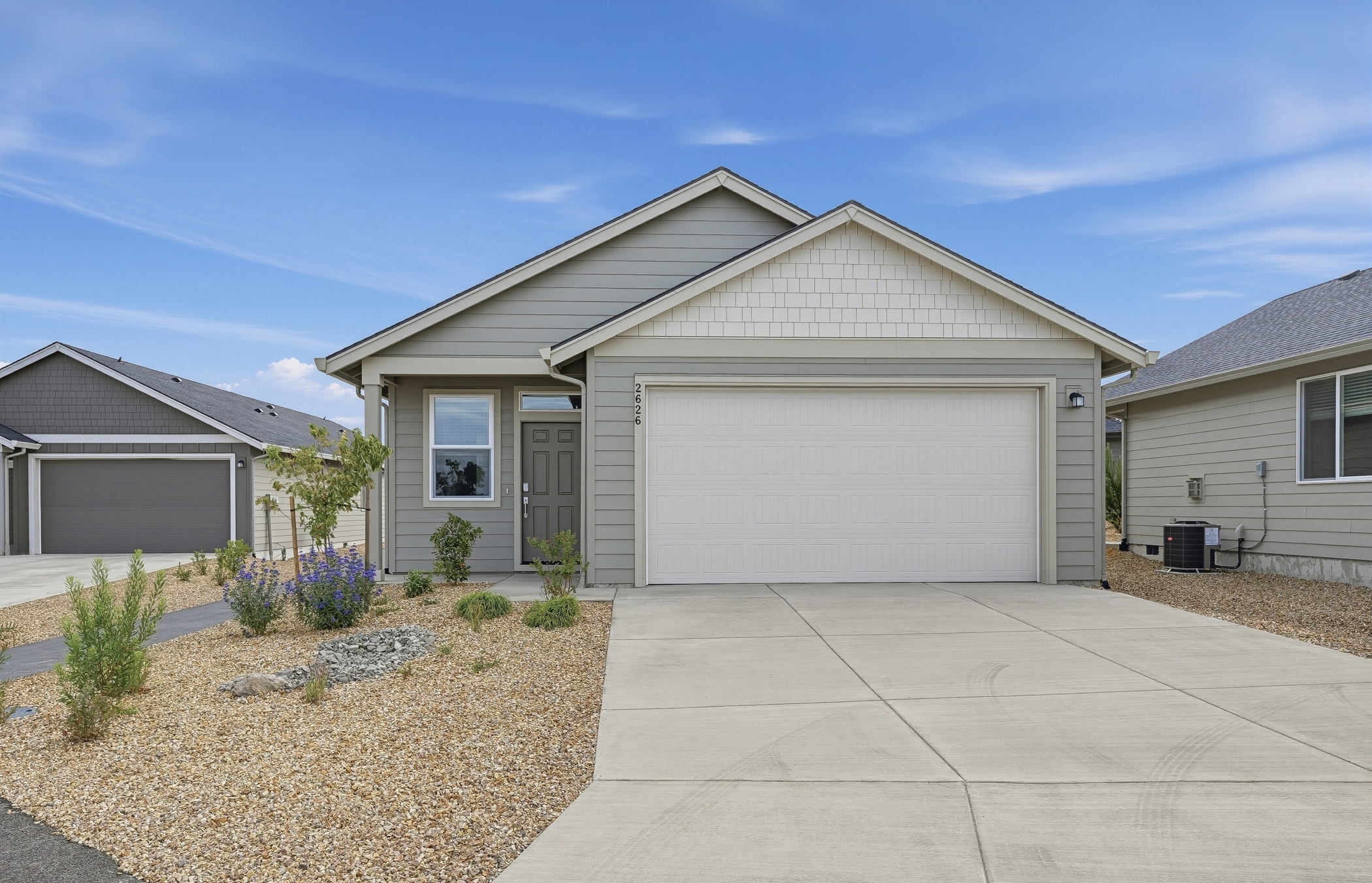 Dry Canyon Douglas QMI H S84 Exterior