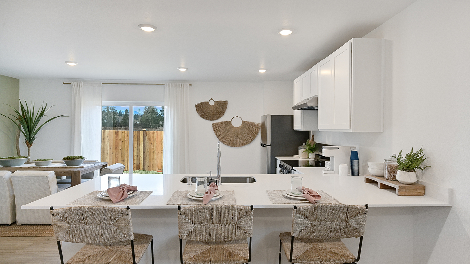 West Core M001 Bradbury Kitchen 1of5 Base2 (Bradbury 1232 (Kitchen) in Bentley Meadows)