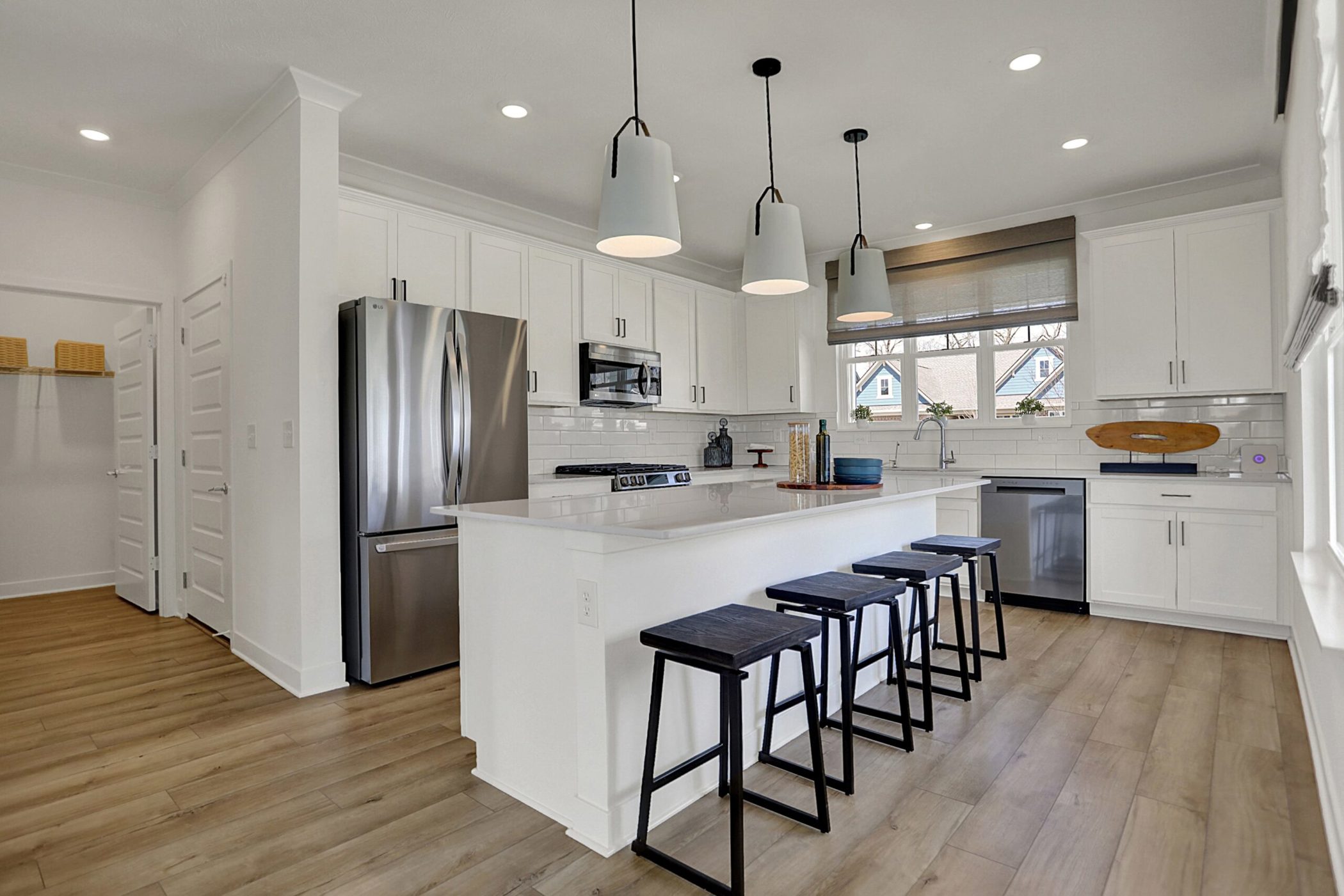 9241 Monroe Kitchen 1of5 F1 min scaled