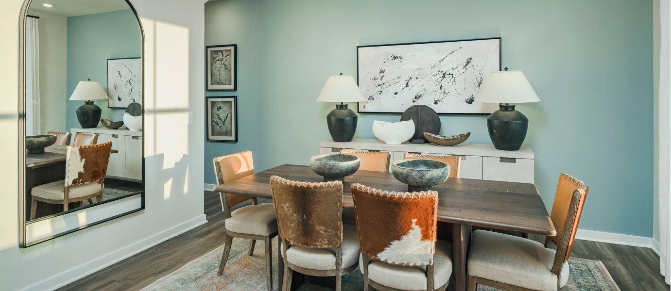 Harlow II dining