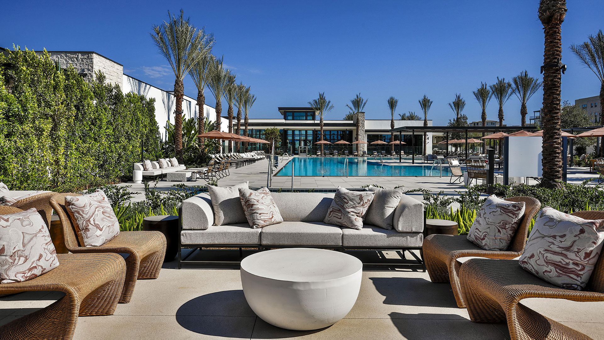 Metro Heights Amenity The Club Pool 5of19 min