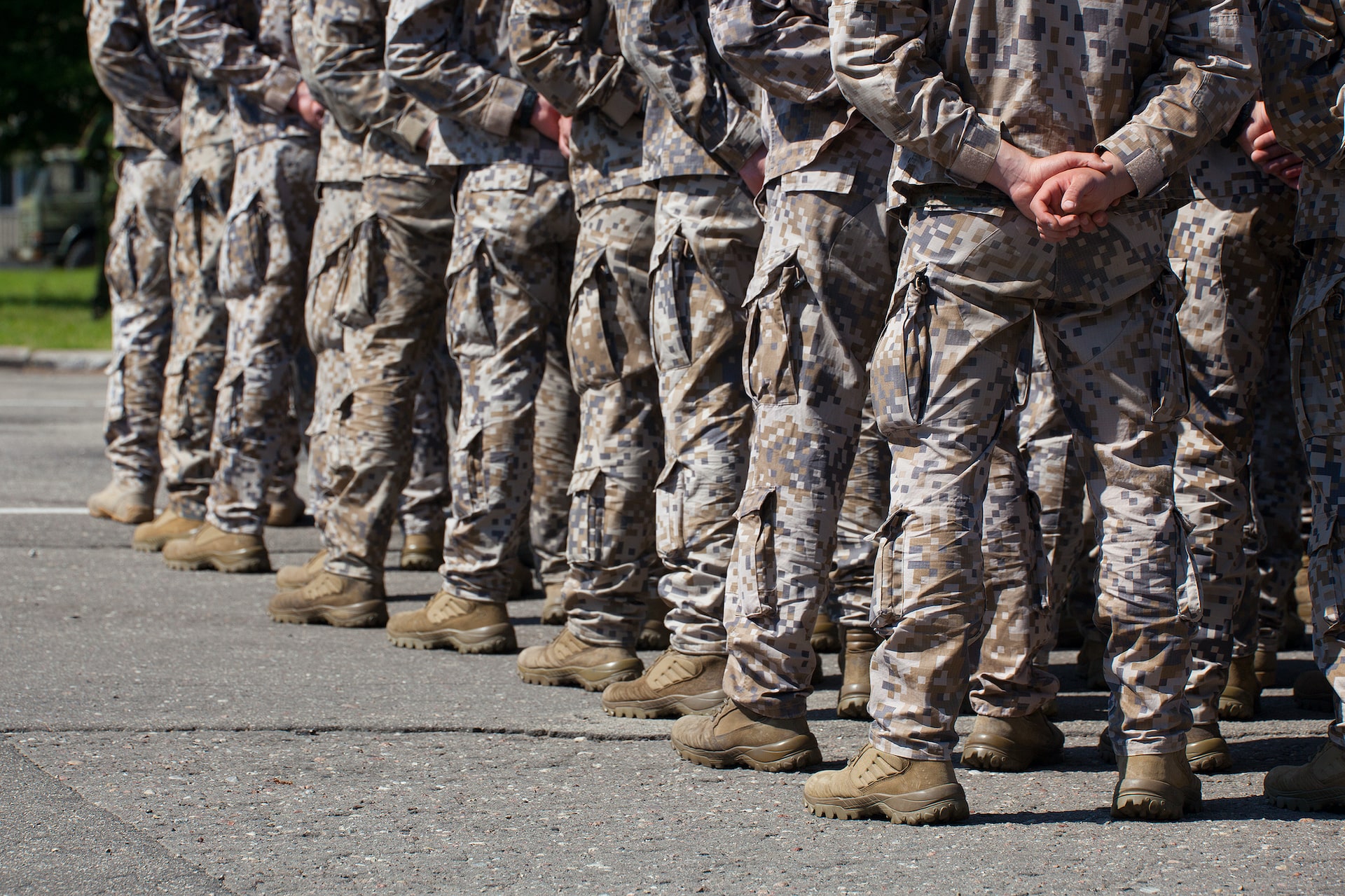 N Pic Miltary Troop Formation