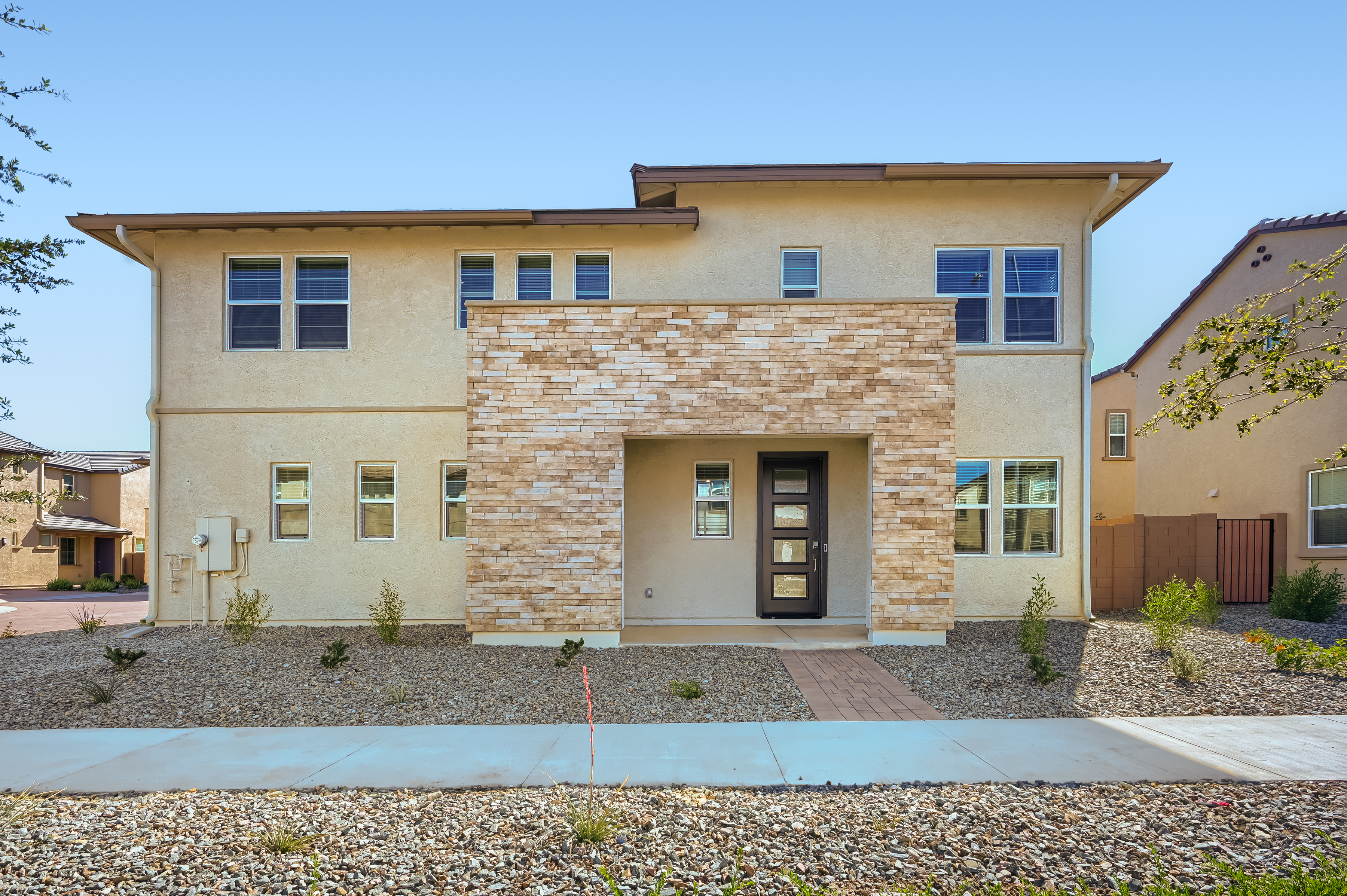 10159 E ULYSSES AVE