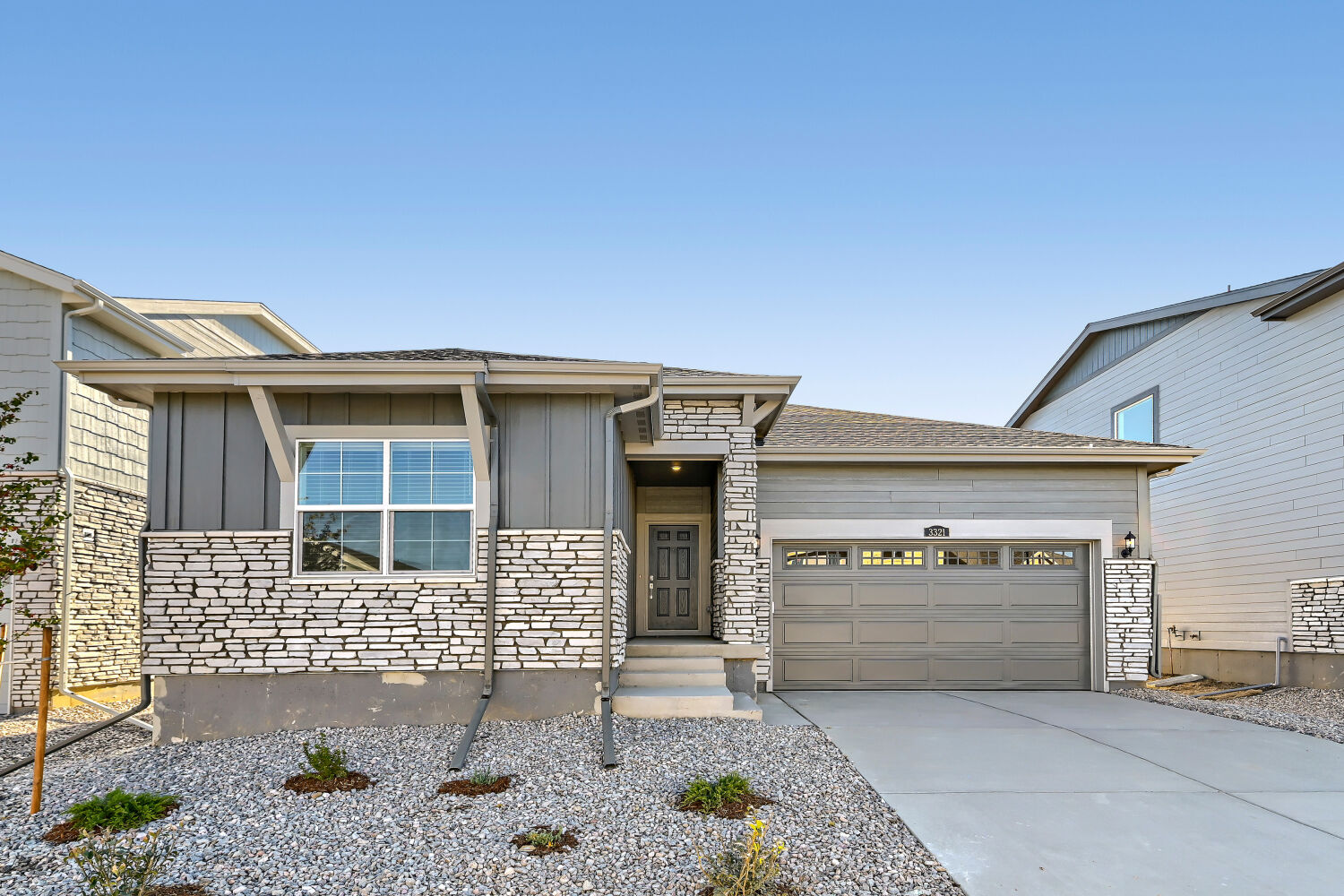 3321 E 152nd Circle