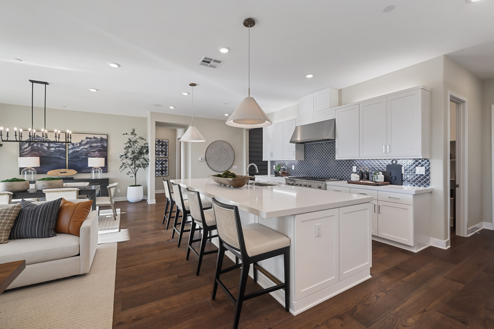Estrada Tesoro Highlands Res2 Kitchen 1of14 F1