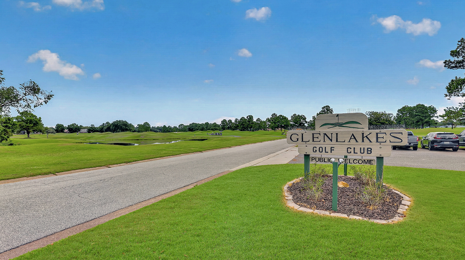 Glenlakes Amenity Golf Club 1of2 (Golf Course in Glenlakes)