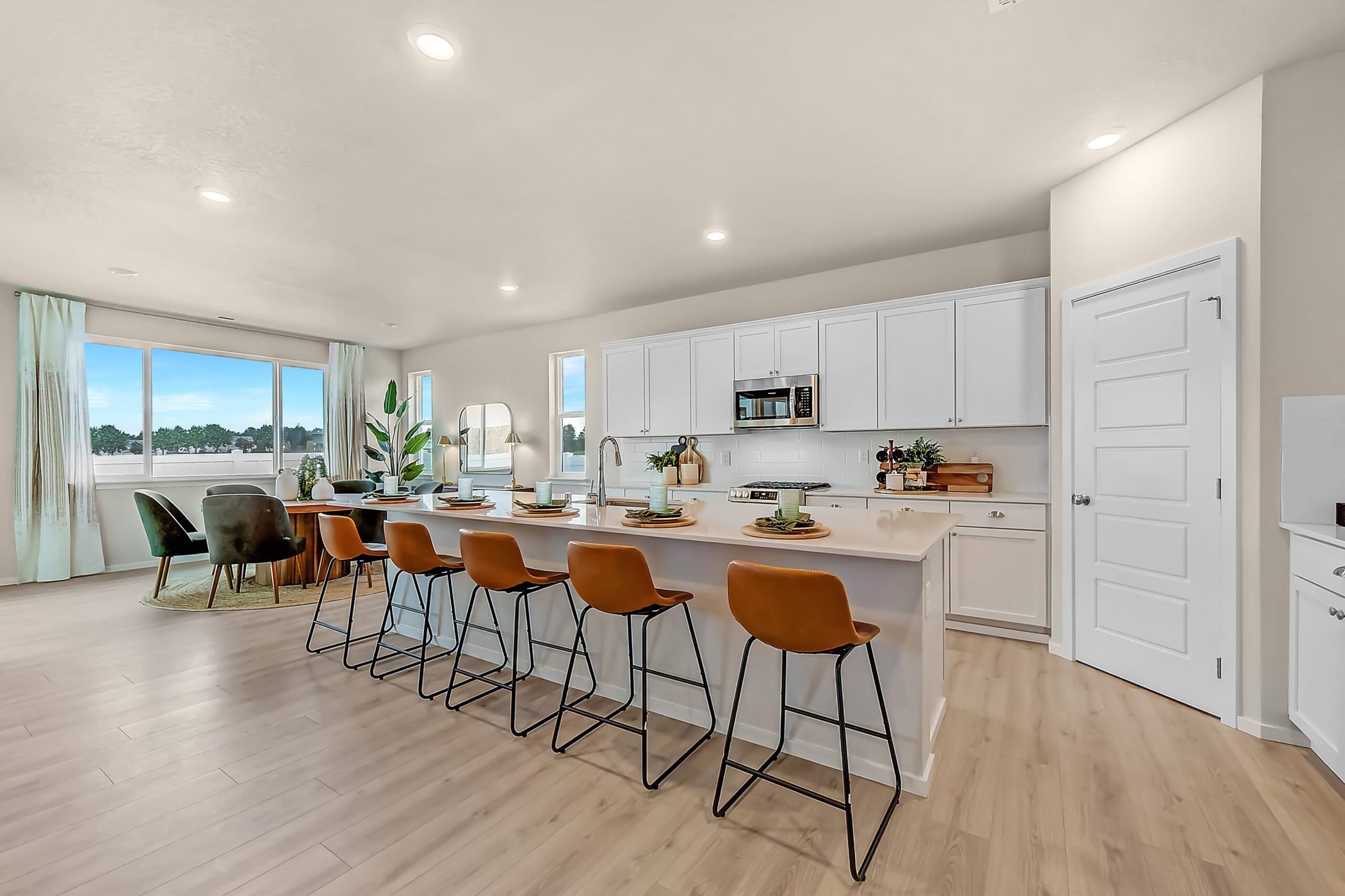 2242 Benton Kitchen 1of3 Base1 min scaled