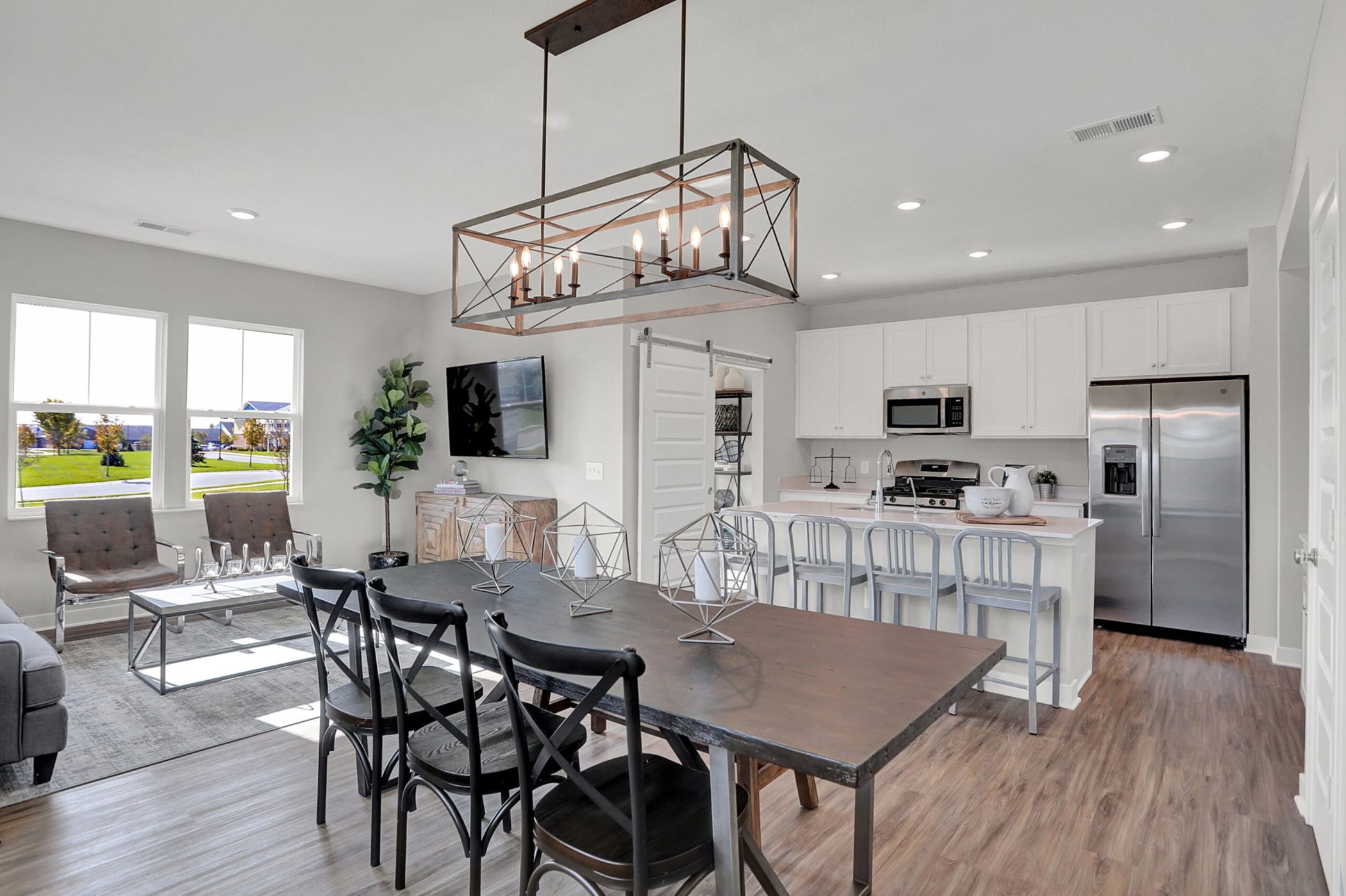 Peabody Farms West Kitchen Interior 07 Social min scaled