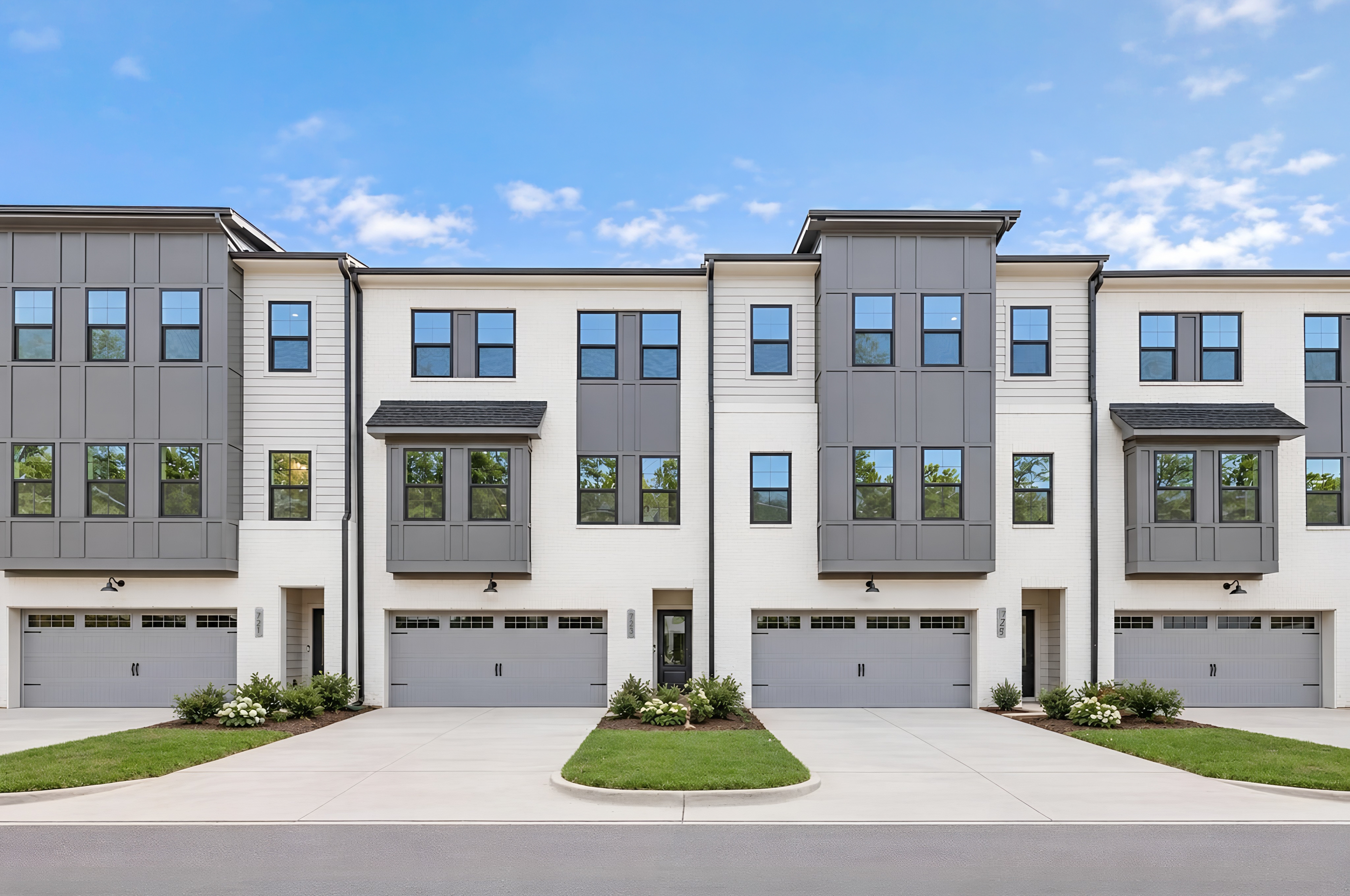 723 MILDRED OAKS CT.
