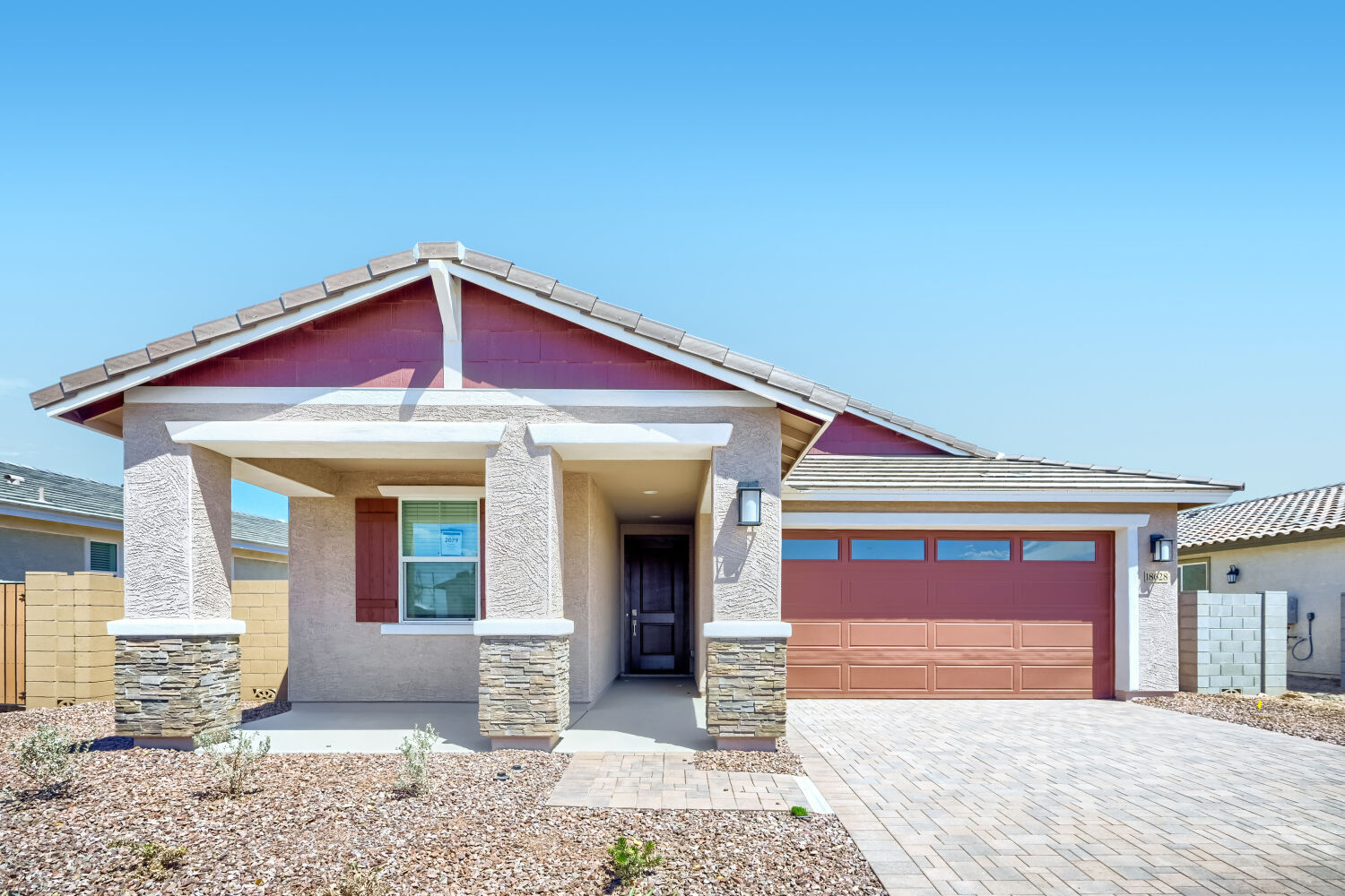 18628 W Hiddenview Dr   Web Quality   001   01 Exterior Front