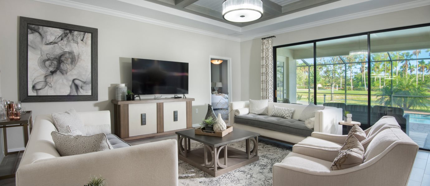 Lorraine-Lakes Manor Homes The Princeton II Room