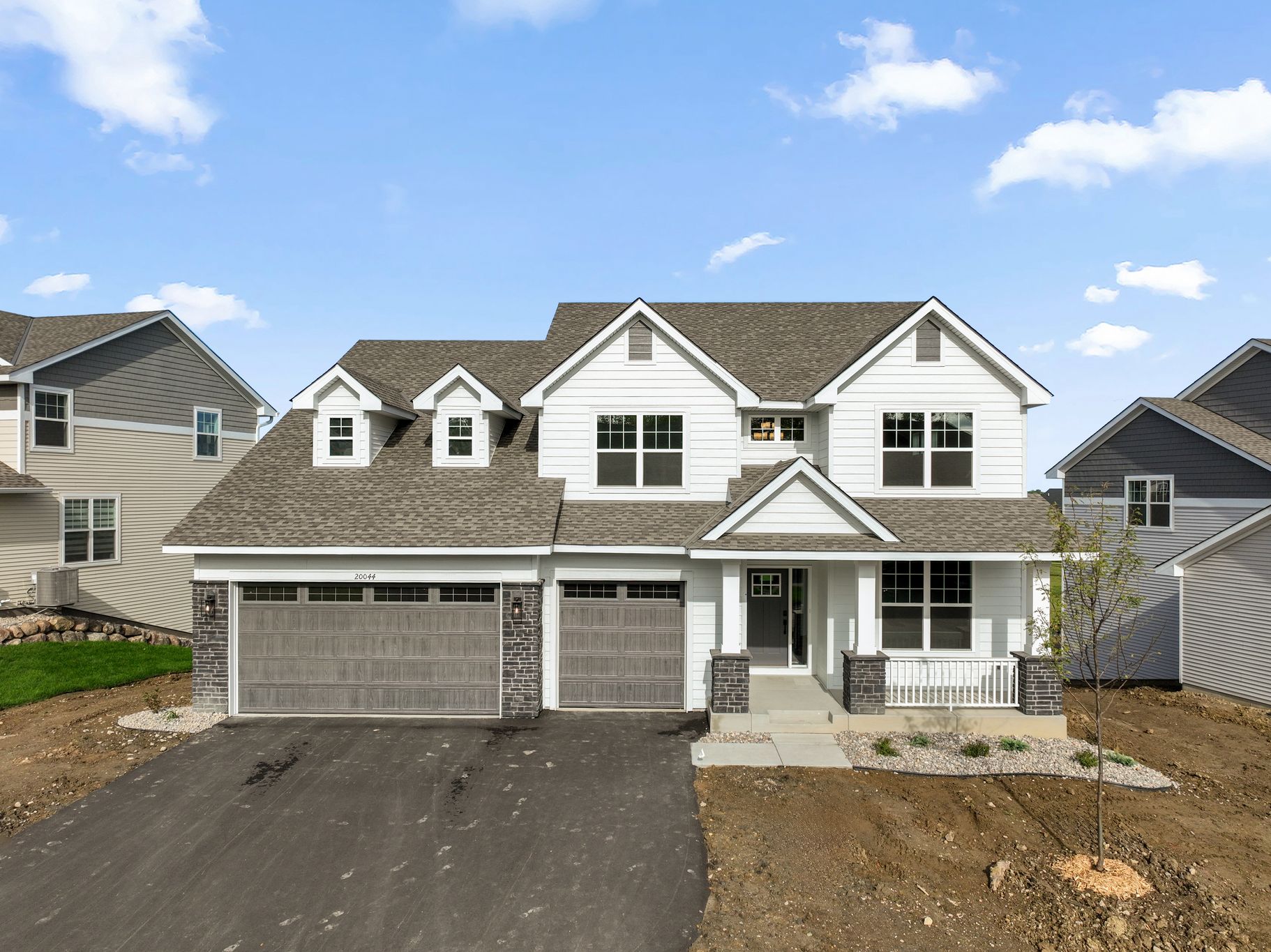 1 Tavera Snelling QMI H S4827 Front Yard F1